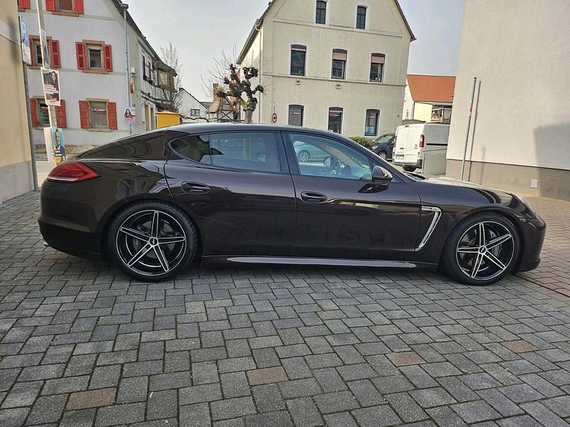 Gebraucht Porsche Panamera Platinum Edition 300 PS (220 kW) 2016 Andere farben Kleinwagen