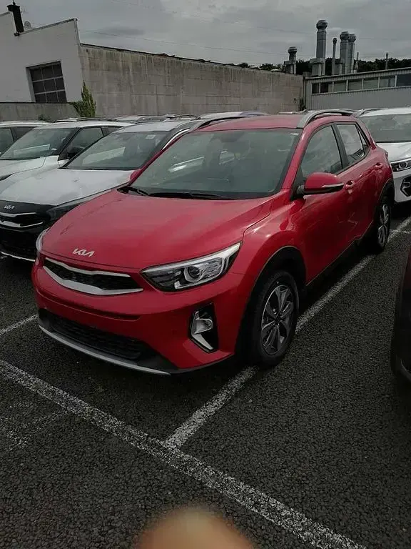 Neu Kia Stonic Vision 79 PS (58 kW) 2025 Grau SUV