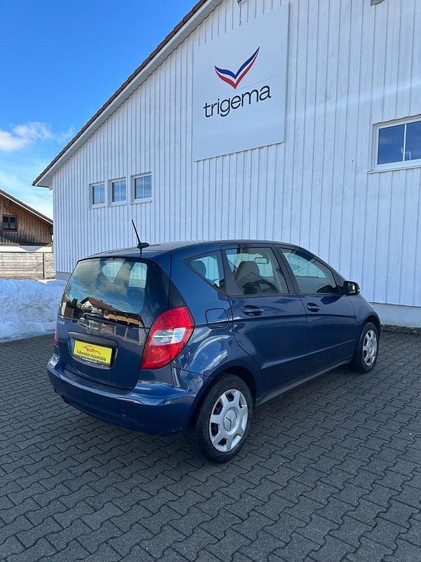 Gebraucht Mercedes A150 95 PS (69 kW) 2009 Blau Kleinwagen