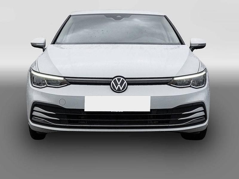 Gebraucht VW Golf VIII Active 116 PS (85 kW) 2022 Weiß Limousine