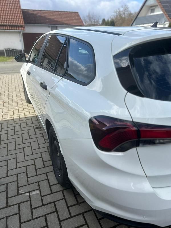 Gebraucht Fiat Tipo 95 PS (69 kW) 2019 Weiß Kombi