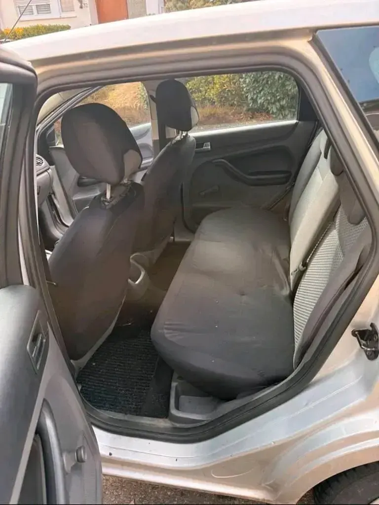 Gebraucht Ford Focus 80 PS (58 kW) 2005 Grau Kombi