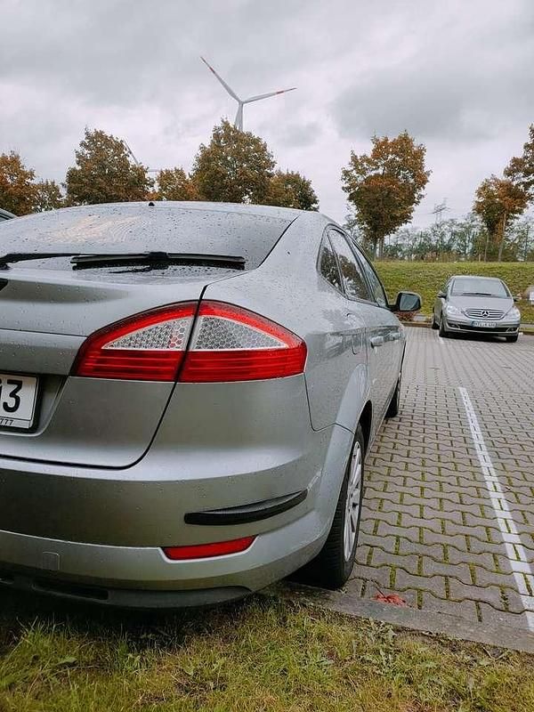 Gebraucht Ford Mondeo 125 PS (91 kW) 2009 Limousine