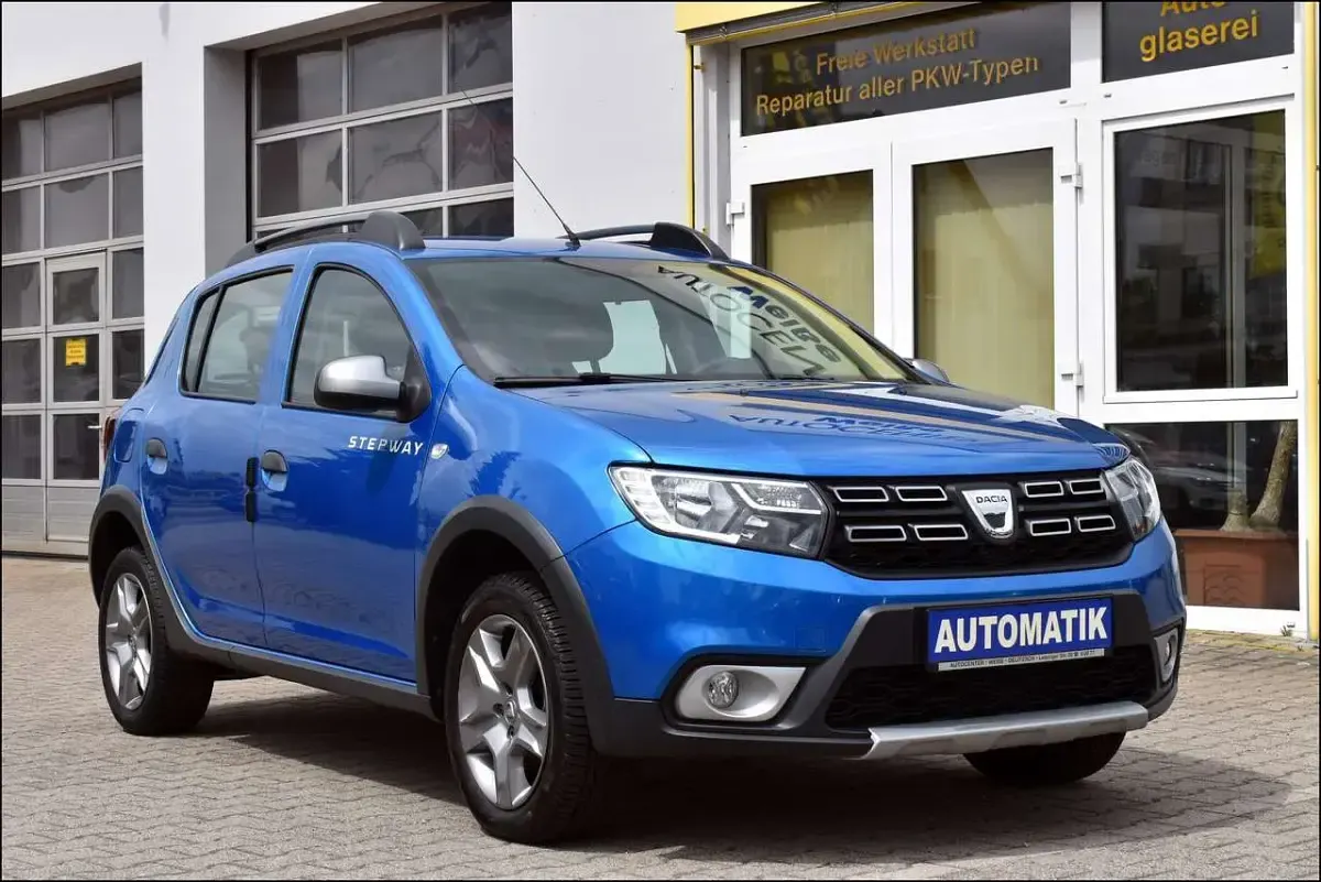 Gebraucht Dacia Sandero Prestige 90 PS (66 kW) 2017 Blau sky Kleinwagen