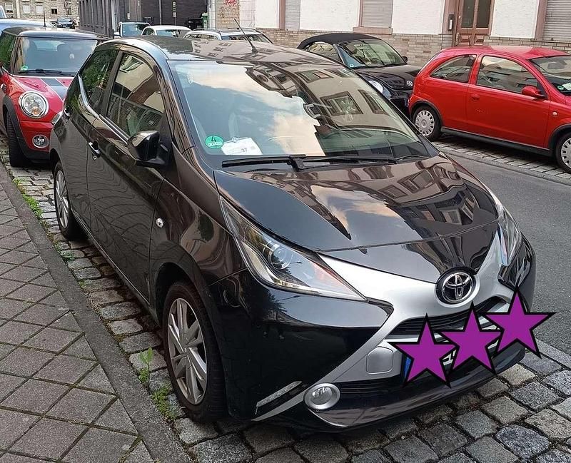 Gebraucht Toyota Aygo Edition-S 69 PS (50 kW) 2017 Schwarz Kleinwagen