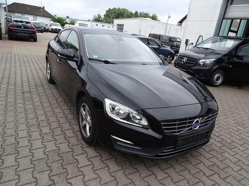 Gebraucht Volvo S60 Kinetic 150 PS (110 kW) 2015 Schwarz Limousine