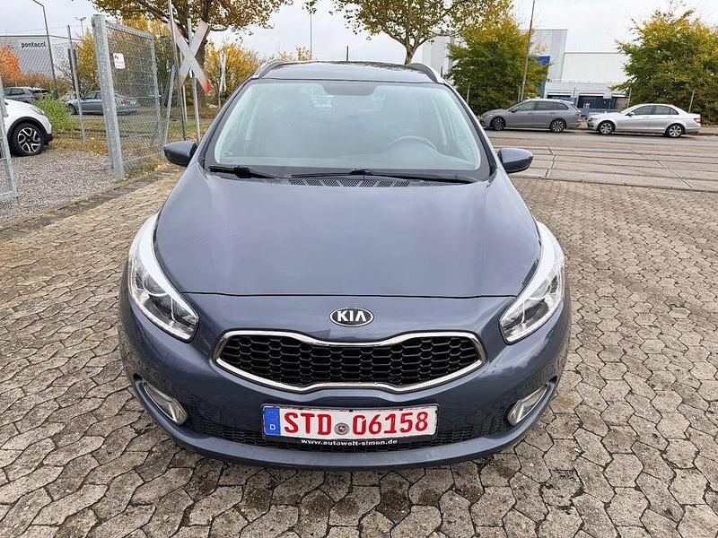 Gebraucht Kia Ceed 90 PS (66 kW) 2014 Blau Kleinwagen