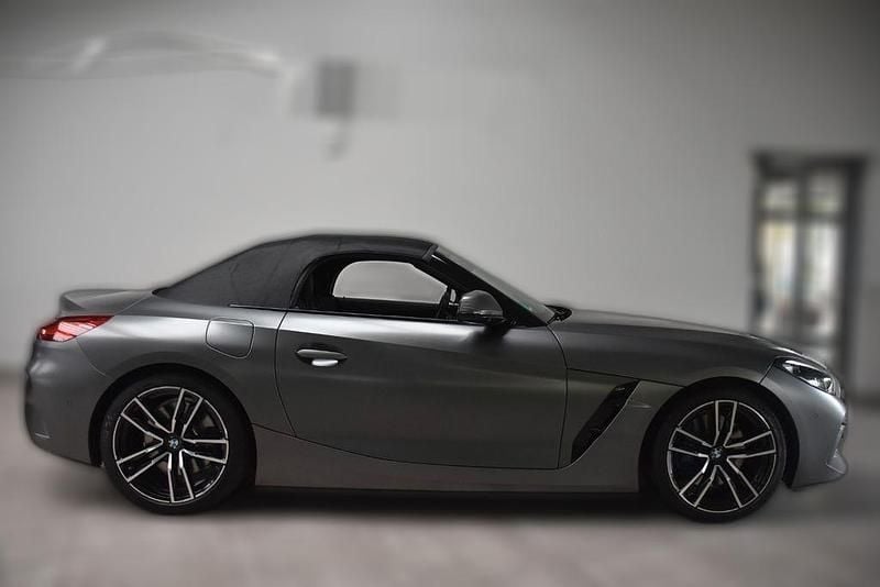 Grau metallic Gebraucht 2020 BMW Z4 Shadowline | 46.730 € (Etwas zu teuer) - Bild 1/4