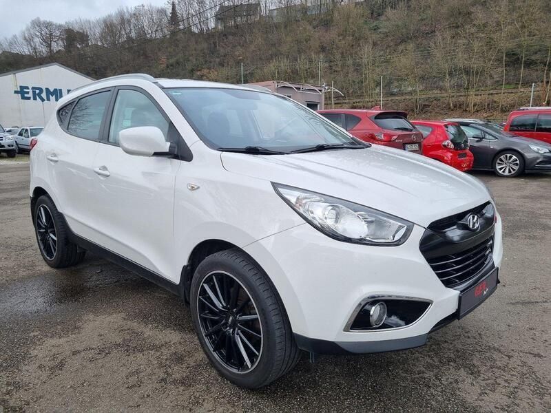 Weiß Gebraucht 2012 Hyundai ix35 SUV | 9.900 € - Bild 1/4