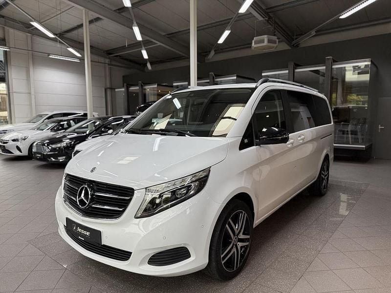 Weiß Gebraucht 2019 Mercedes V250 Sport Van / Kleinbus | 41.990 € (Superpreis) - Bild 1/4