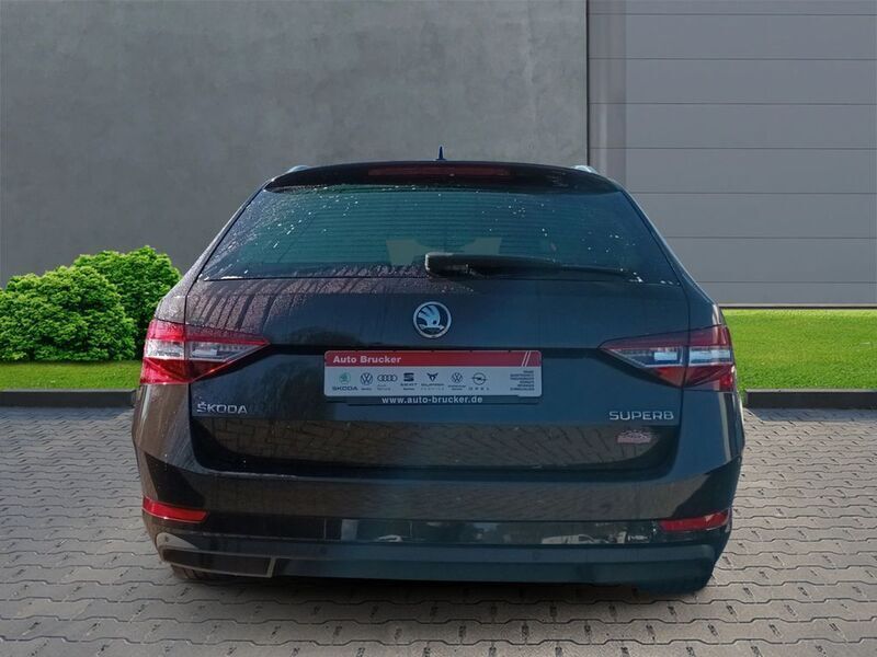 Gebraucht Skoda Superb Style 150 PS (110 kW) 2017 Braun Kombi