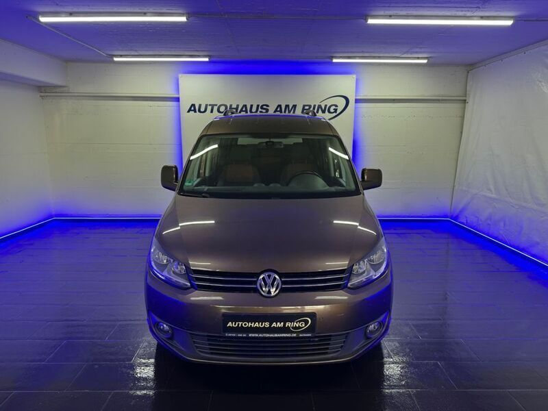 Braun Gebraucht 2013 VW Caddy Maxi Van / Kleinbus | 14.499 € (Fairer Preis) - Bild 1/4