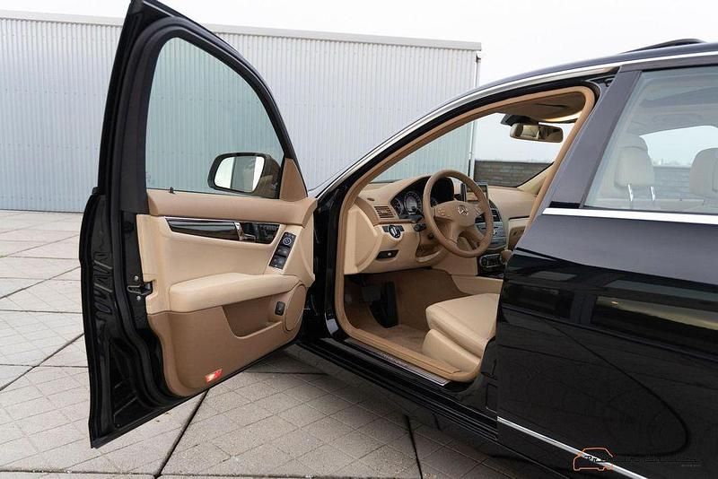 Gebraucht Mercedes C350 Elegance 272 PS (200 kW) 2007 Schwarz Limousine