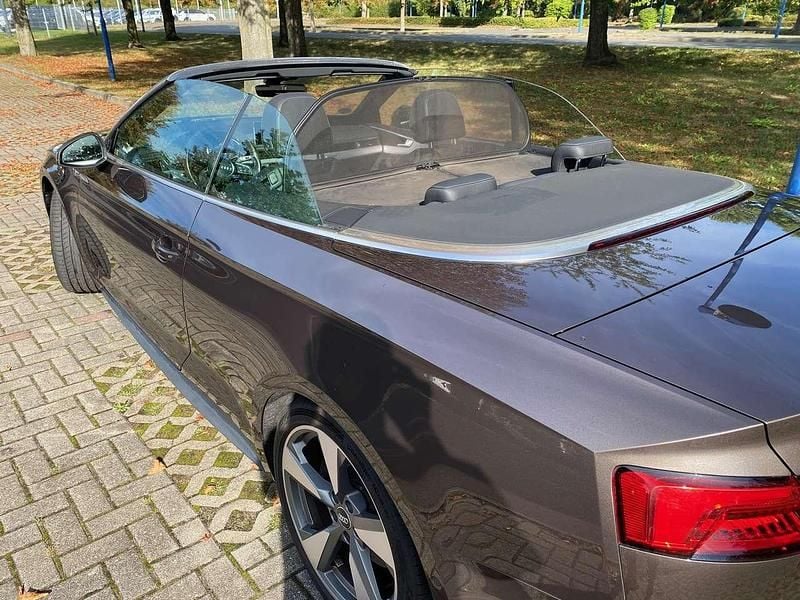 Gebraucht Audi A5 Cabriolet Ambiente 252 PS (185 kW) 2017 Braun Cabrio