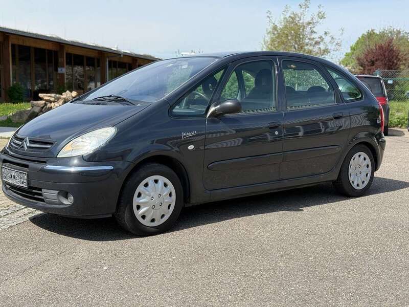 Dunkel grau Gebraucht 2004 Citroën Xsara Picasso Exclusive Van / Kleinbus | 3.700 € (Teuer) - Bild 1/4
