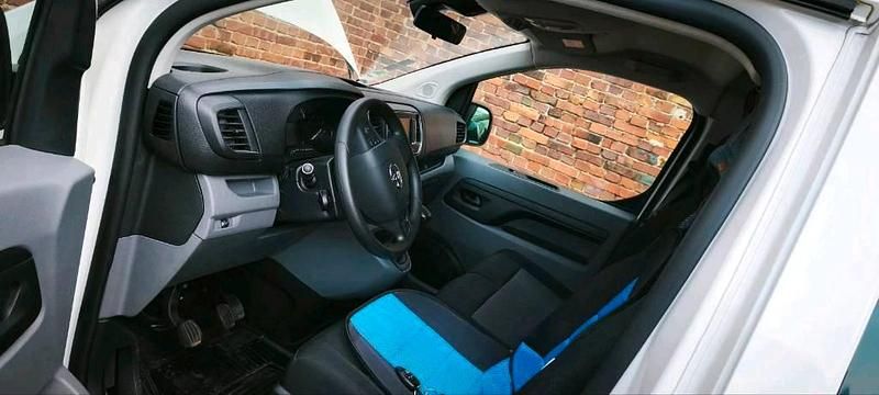 Gebraucht Toyota Proace 144 PS (105 kW) 2022 Weiß Van / Kleinbus