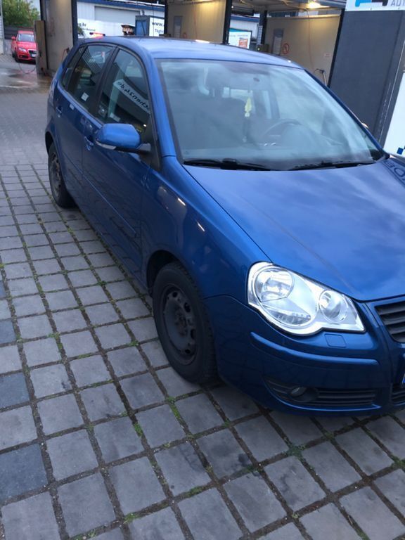 Blau Gebraucht 2007 VW Polo Limousine | 500 € (Superpreis) - Bild 1/4