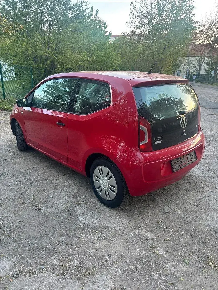 Używany VW up! 75 KM (55 kW) 2012 Czerwony Hatchback