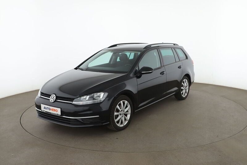 Schwarz Gebraucht 2019 VW Golf VII Comfortline Kombi | 16.860 € (Fairer Preis) - Bild 1/4