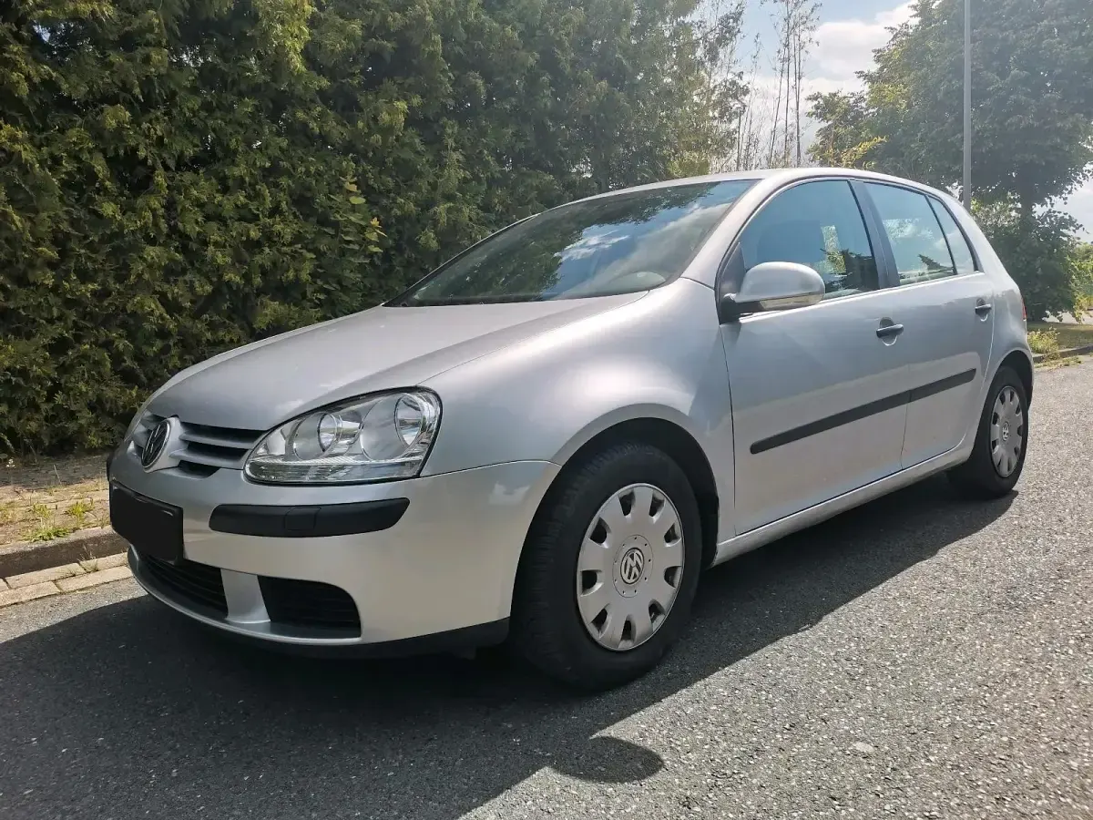 Gebraucht VW Golf IV 105 PS (77 kW) 2005 Silber Limousine