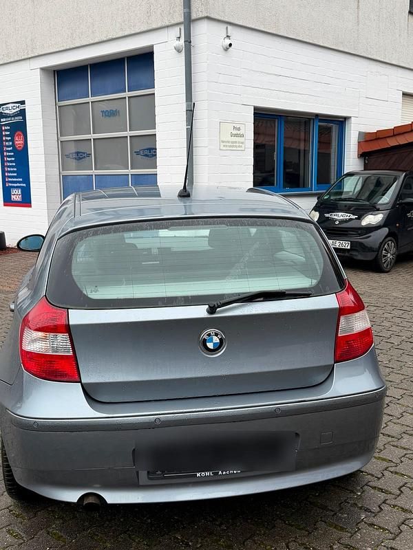 Gebraucht BMW 118 130 PS (95 kW) 2004 Silber Kleinwagen