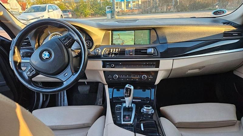 Gebraucht BMW 525 M Sport 218 PS (160 kW) 2013 Schwarz Kombi