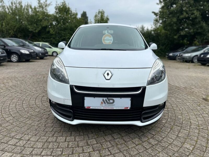 Weiß Gebraucht 2013 Renault Scénic III Van / Kleinbus | 6.199 € (Fairer Preis) - Bild 1/4