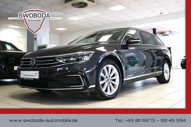 Grau Gebraucht 2021 VW Passat GTE Kombi | 27.450 € (Etwas zu teuer) - Bild 1/2