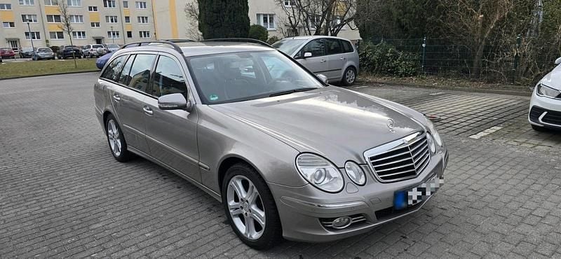 Gebraucht Mercedes E280 190 PS (139 kW) 2008 Gold Kombi