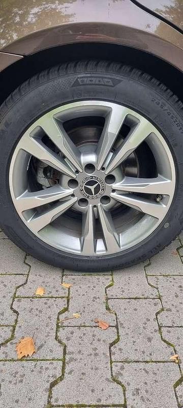 Gebraucht Mercedes E250 Avantgarde 204 PS (150 kW) 2014 Limousine