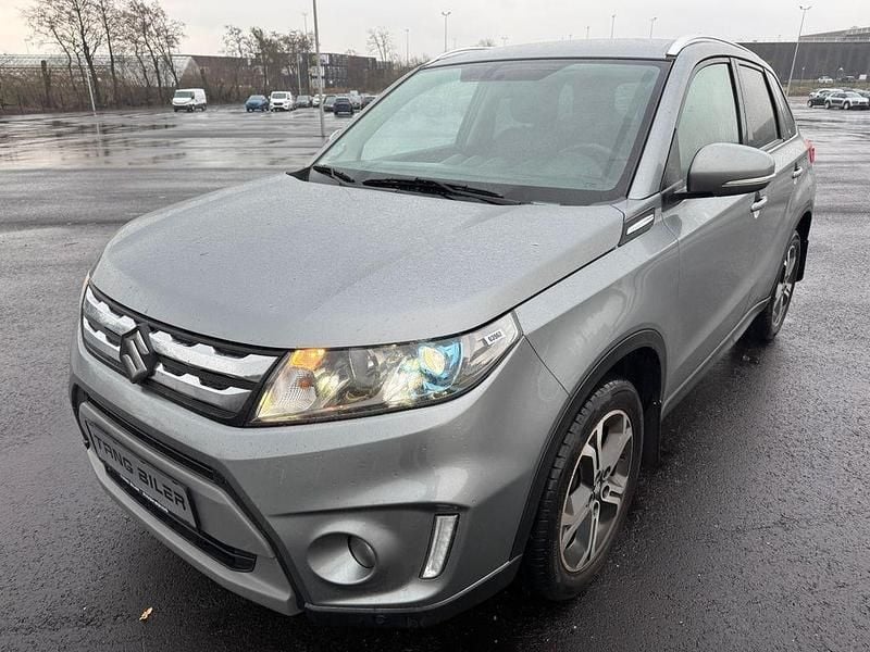 Grau Gebraucht 2017 Suzuki Vitara Comfort+ SUV | 9.300 € (Fairer Preis) - Bild 1/4