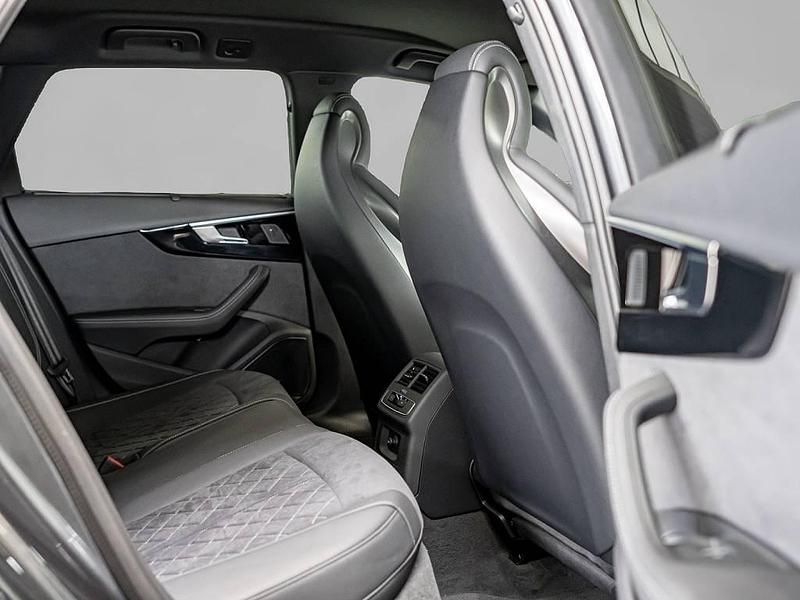 Gebraucht Audi RS4 450 PS (330 kW) 2024 Grau Kombi