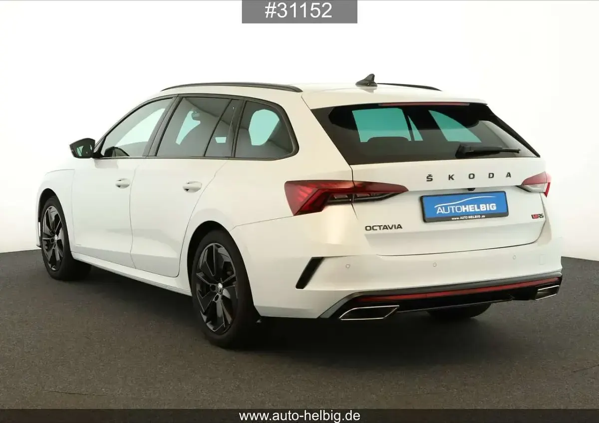 Gebraucht Skoda Octavia RS 245 PS (180 kW) 2023 Moonweiss metallic Kombi