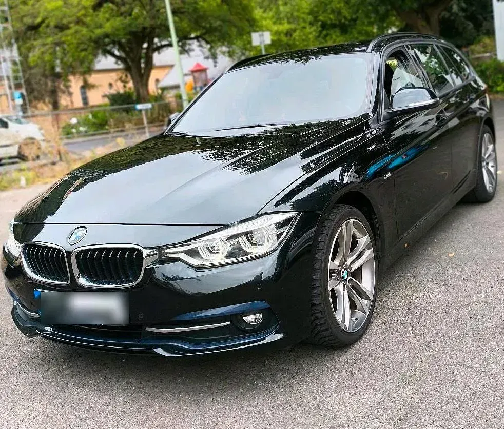 Gebraucht BMW 318 Sport Line 140 PS (102 kW) 2018 Schwarz Kombi