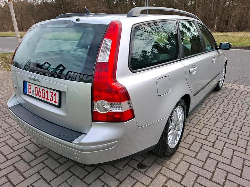 Gebraucht Volvo V50 140 PS (102 kW) 2004 Silber Kombi