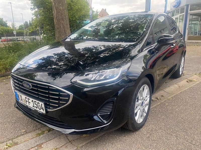 Gebraucht Ford Fiesta Titanium 101 PS (74 kW) 2023 Obsidianschwarz metallic (metallic) Kleinwagen