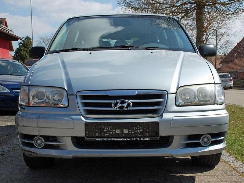 Gebraucht Hyundai Trajet GLS 113 PS (83 kW) 2006 Silber Van / Kleinbus
