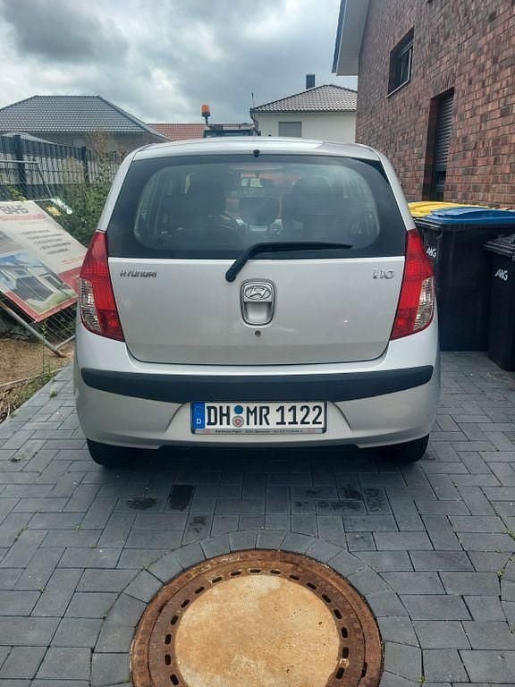Silber Gebraucht 2009 Hyundai i10 Style Kleinwagen | 1.500 € (Superpreis) - Bild 1/4