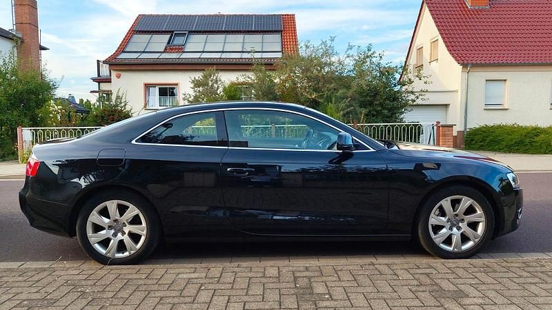 Second-hand Audi A5 180 CP (132 kW) 2009 Negru Coupe