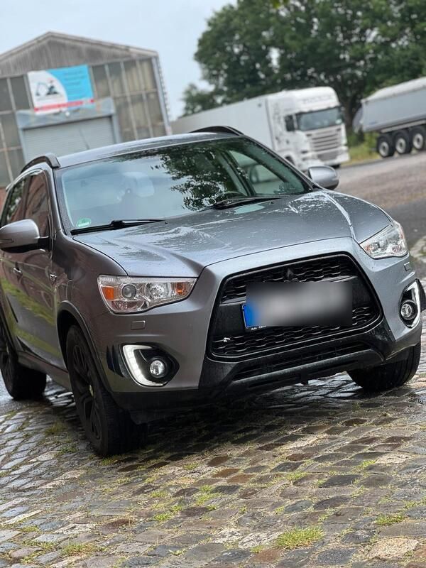 Grau Gebraucht 2016 Mitsubishi ASX SUV | 10.500 € (Guter Preis) - Bild 1/4