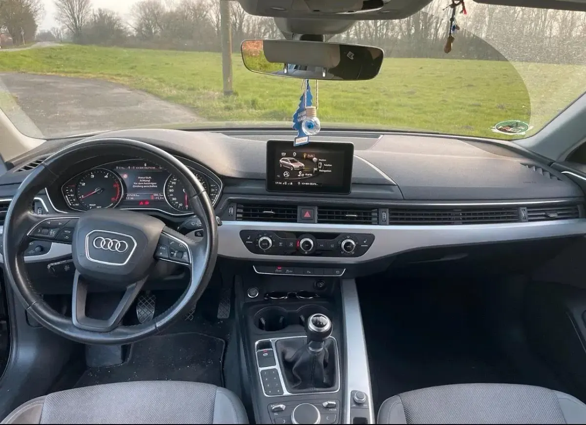 Gebraucht Audi A4 150 PS (110 kW) 2016 Schwarz Kombi