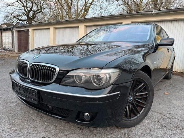 Usata BMW 745 329 CV (241 kW) 2006 Nero Berlina
