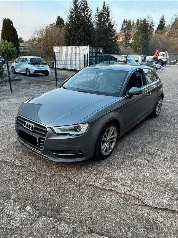Gebraucht Audi A3 150 PS (110 kW) 2013 Grau Coupé