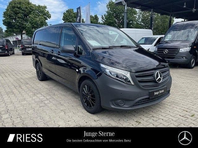 Obsidianschwarz Gebraucht 2022 Mercedes Vito Van / Kleinbus | 41.019 € (Etwas zu teuer) - Bild 1/4