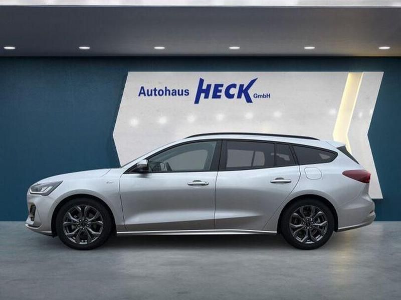 Gebraucht Ford Focus ST-Line 155 PS (114 kW) 2024 Silber Limousine