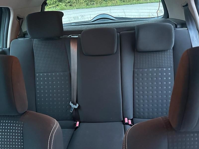 Grün Gebraucht 2005 Renault Mégane II Kleinwagen | 2.800 € (Etwas zu teuer) - Bild 1/4