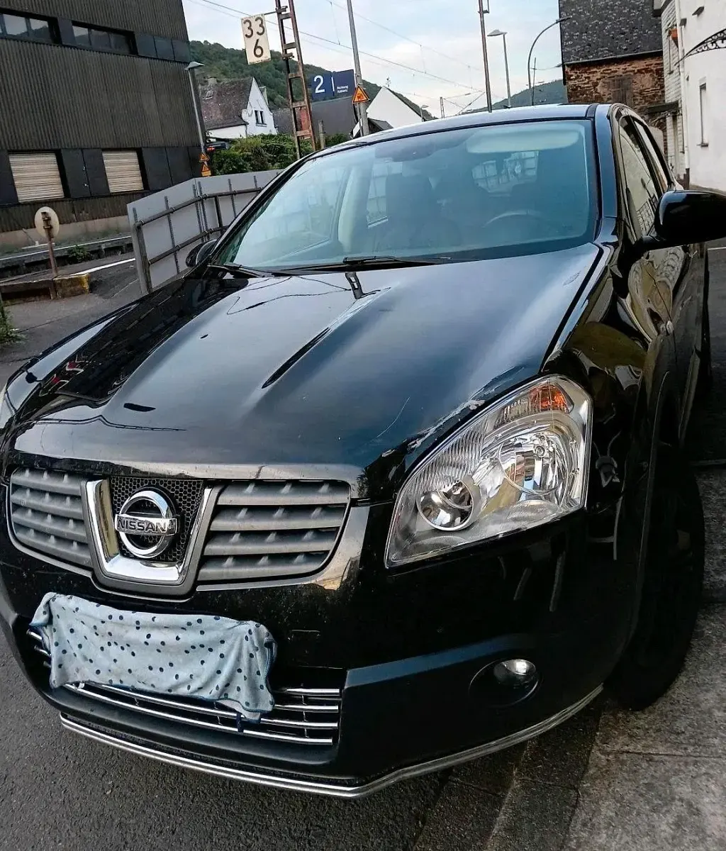Gebraucht Nissan Qashqai 141 PS (103 kW) 2009 Schwarz SUV