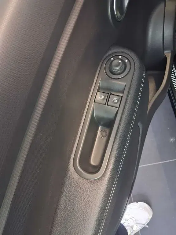 Gebraucht Renault Twingo Urban Night 65 PS (47 kW) 2022 Schwarz Kleinwagen