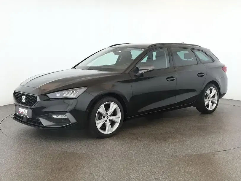 Gebraucht Seat Leon FR 150 PS (110 kW) 2024 Midnight schwarz Limousine