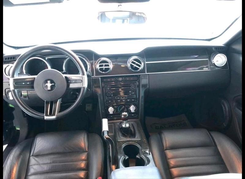 Gebraucht Ford Mustang GT 305 PS (224 kW) 2006 Schwarz Coupé